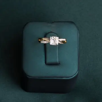 Caroline Cushion Solitaire